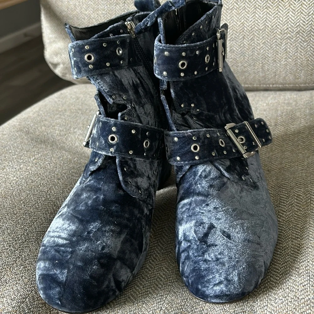 Rebecca Minkoff Logan‎ Velvet Embellished Buckle Boots.Size7